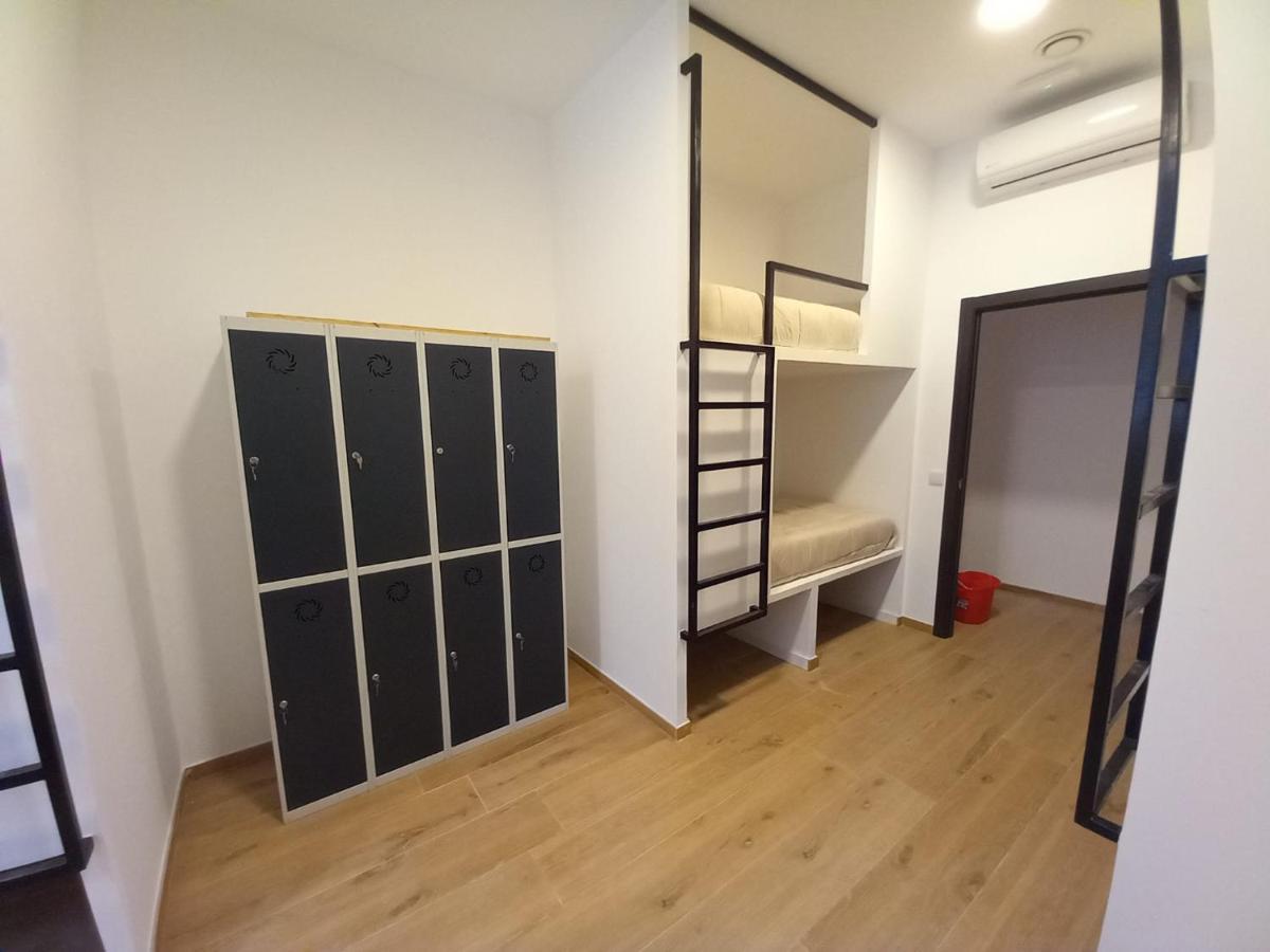 Beach & Arts Hostel Valensiya Dış mekan fotoğraf