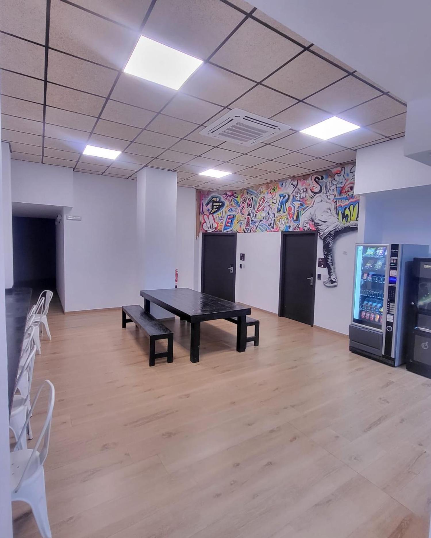 Beach & Arts Hostel Valensiya Dış mekan fotoğraf
